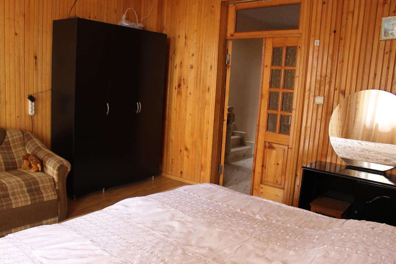 Guest House Lazika Sarpi Luaran gambar