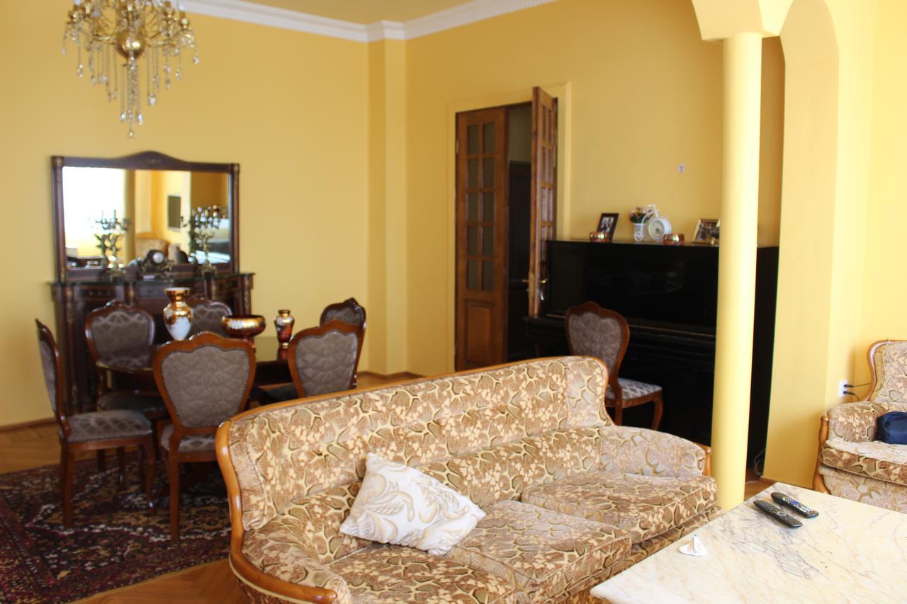 Guest House Lazika Sarpi Luaran gambar