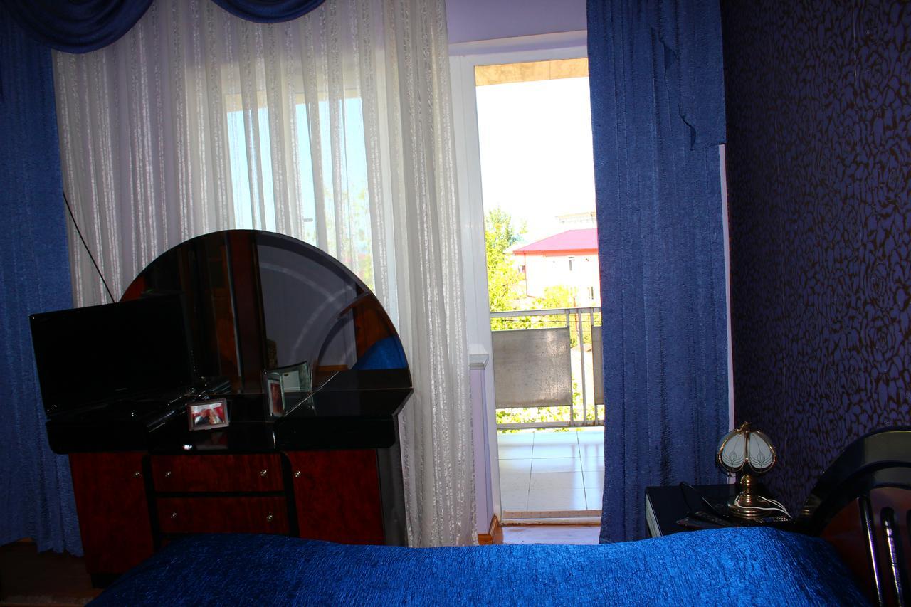 Guest House Lazika Sarpi Luaran gambar